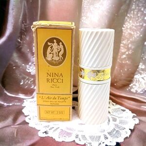 VNT NINA RICCI Paris 2 oz. Eau De Toilette Atomiseur RECHARGEABLE Bottle w Box